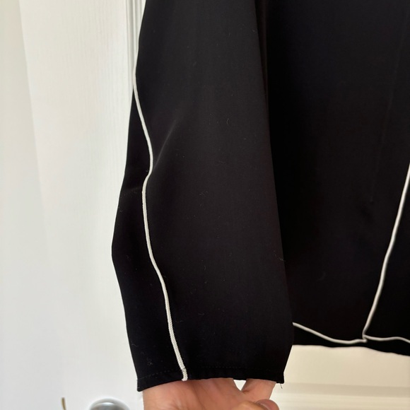 Aritzia Babaton | Rena Black Blouse - Size L - Picture 4 of 5